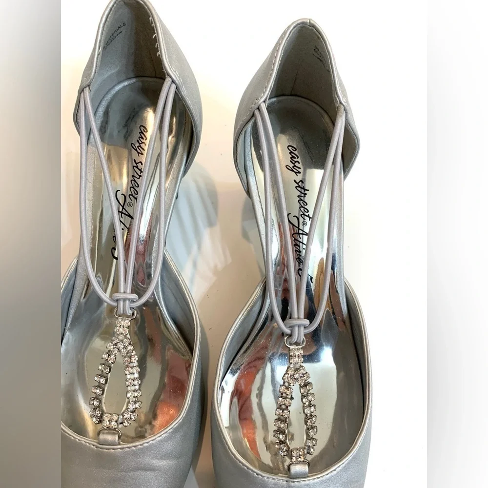 Easy Street Narrow Width Moonlight Pumps Women's 7N Silver Jeweled Strap Slip on